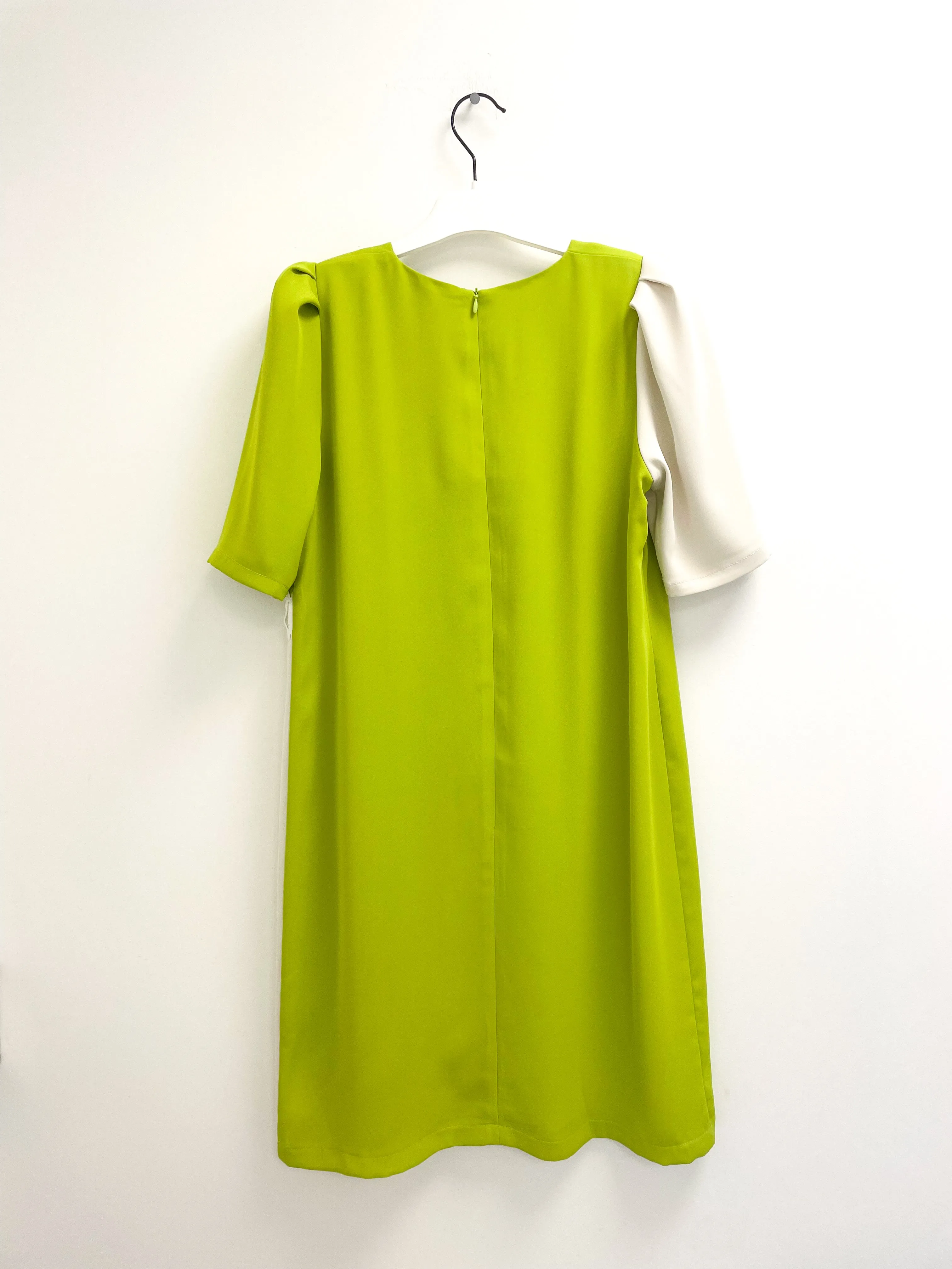 4-A1593 Kaya Lime/White Shift Dress