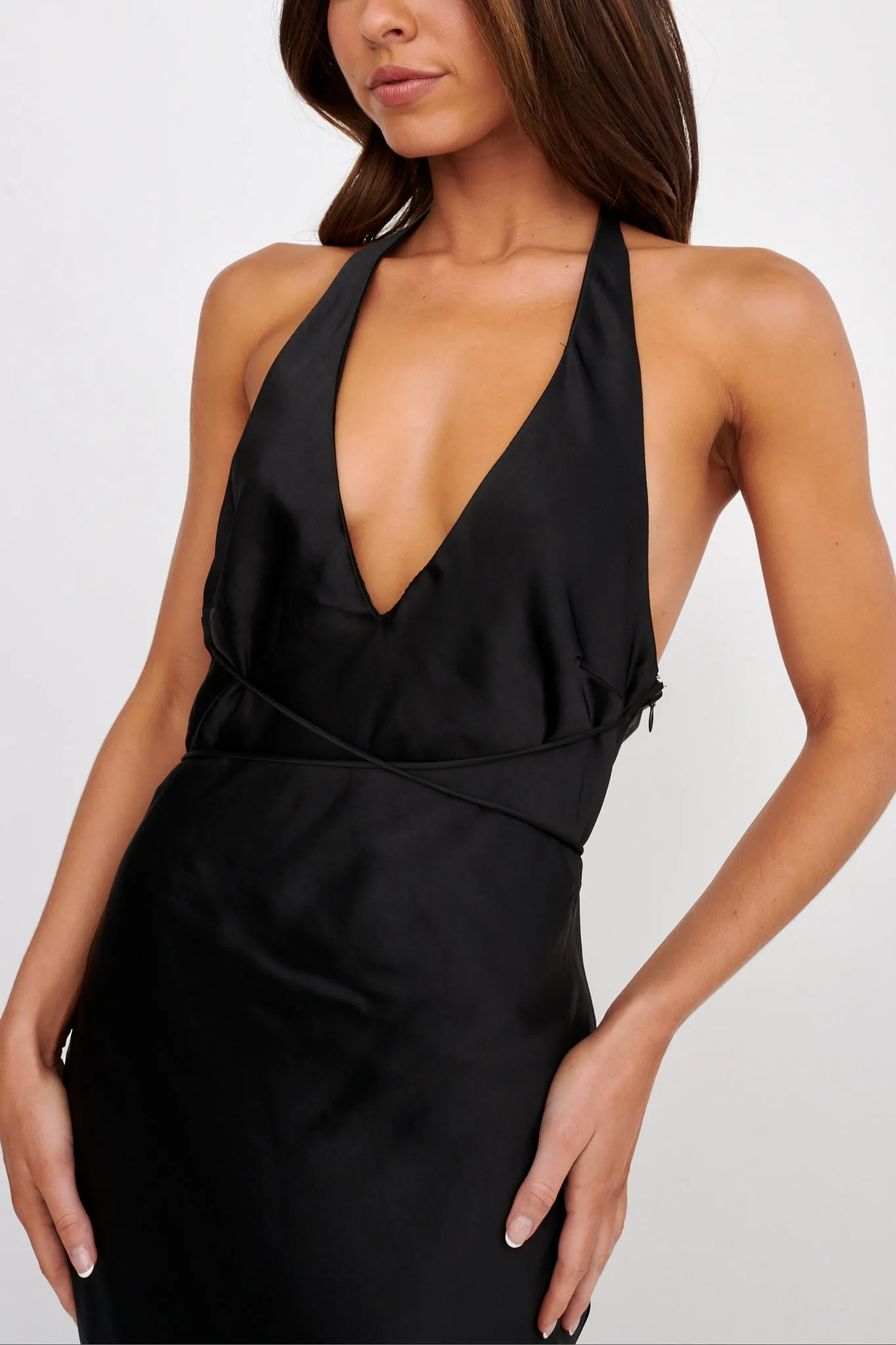 Alenni Halterneck V-Neck Maxi Dress Black