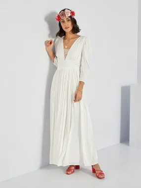 Ivory Simple Wedding Dress A-Line V-Neck Long Sleeves Pleated Floor-Length Chiffon Bridal Dresses